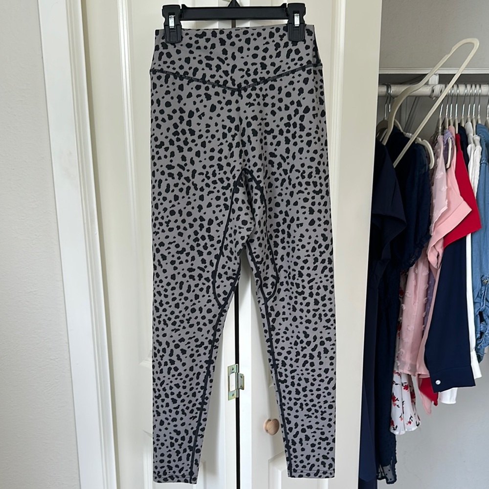 Vitality Leggings—Snow Leopard